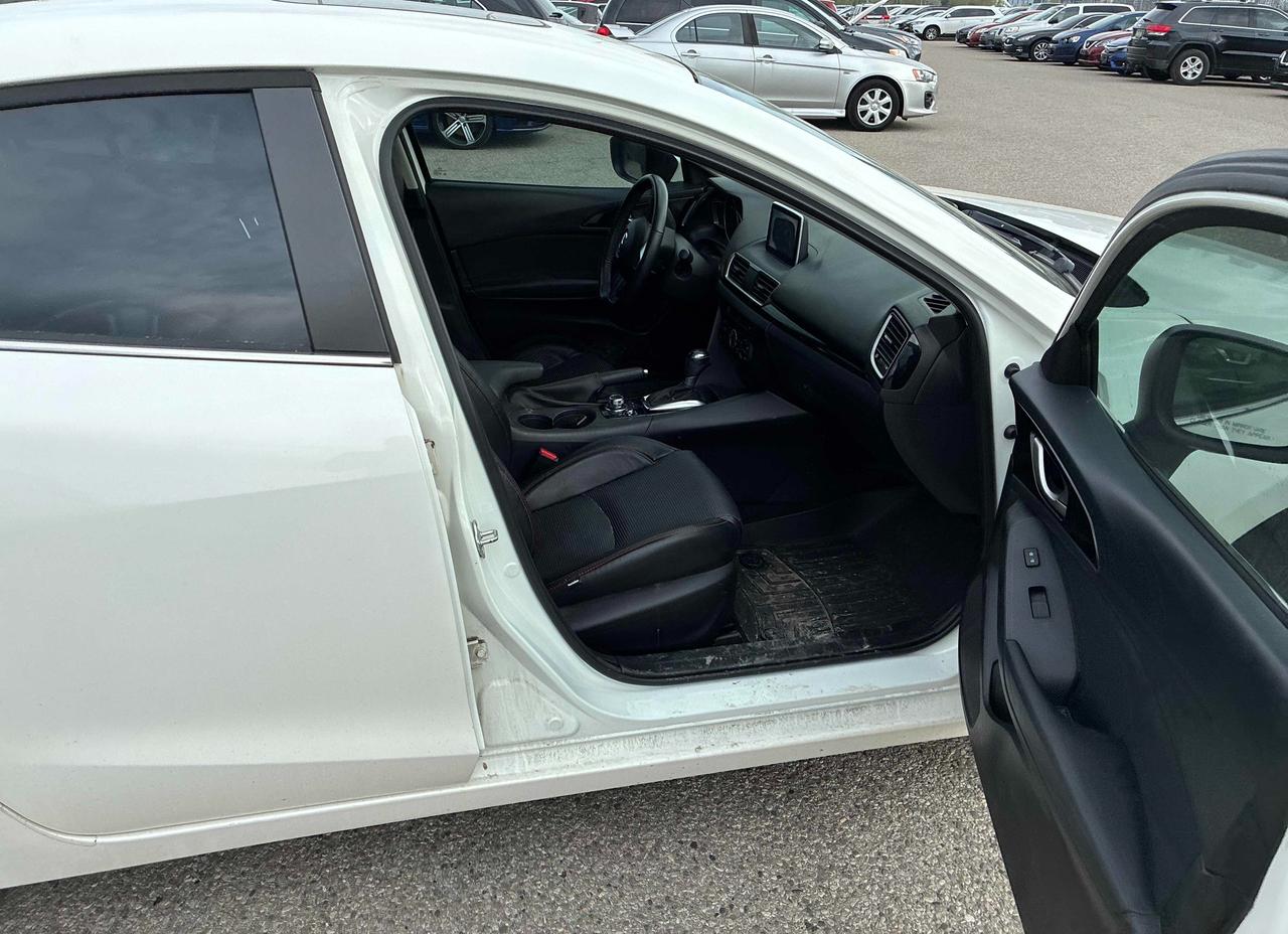 2015 Mazda MAZDA3 4dr Sdn Auto GS Photo