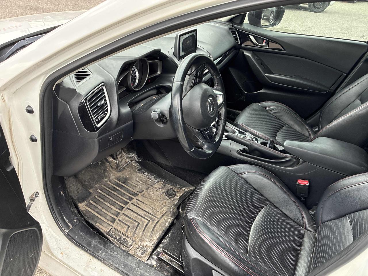 2015 Mazda MAZDA3 4dr Sdn Auto GS Photo
