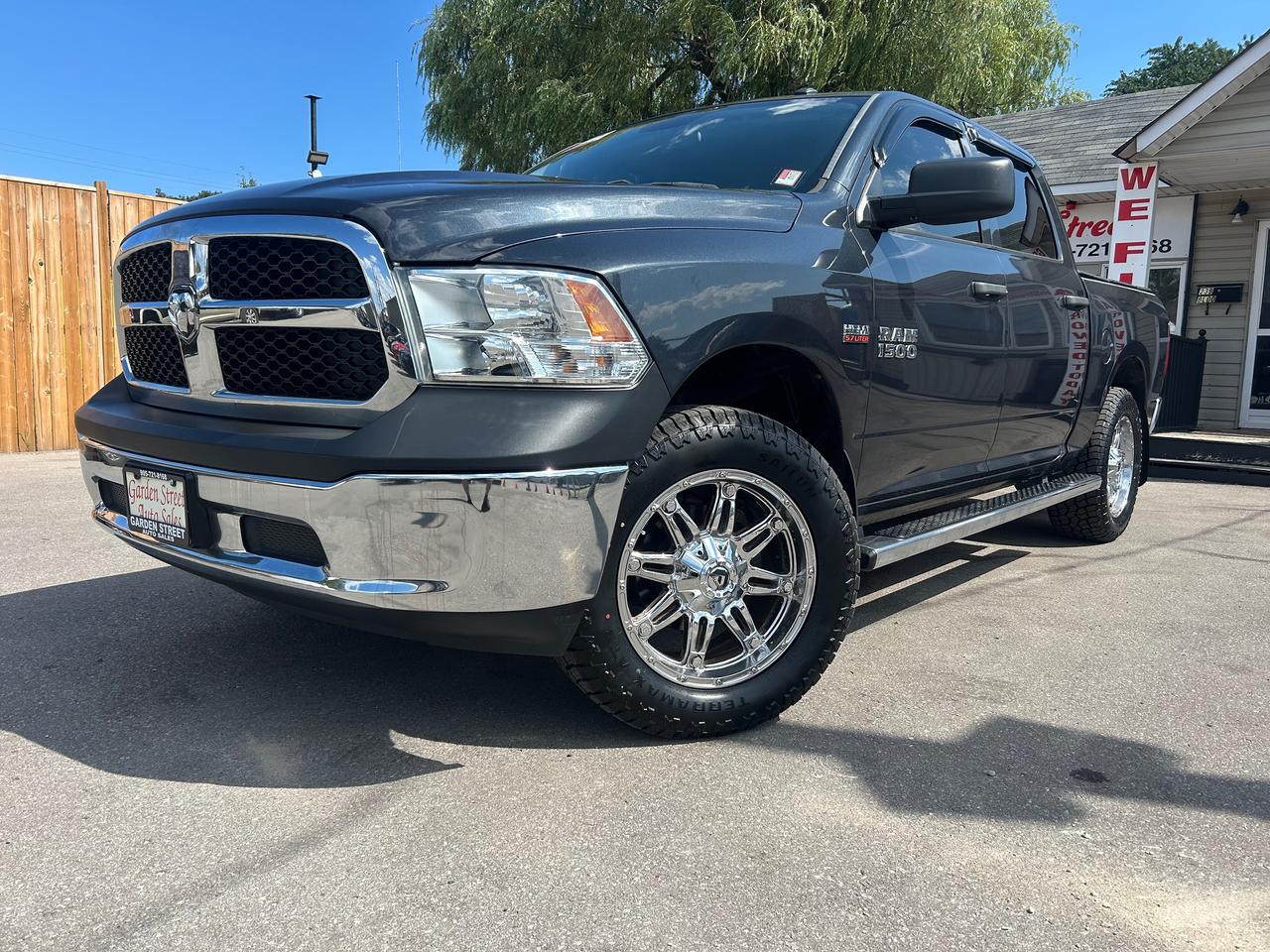 2018 RAM 1500 ST