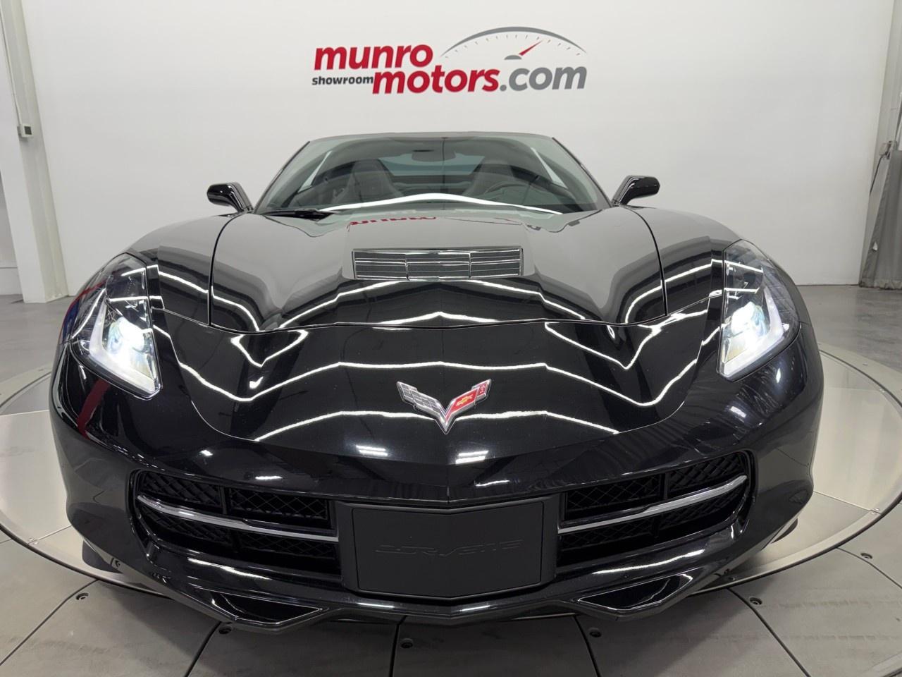 2019 Chevrolet Corvette Stingray Coupe 1LT Photo2