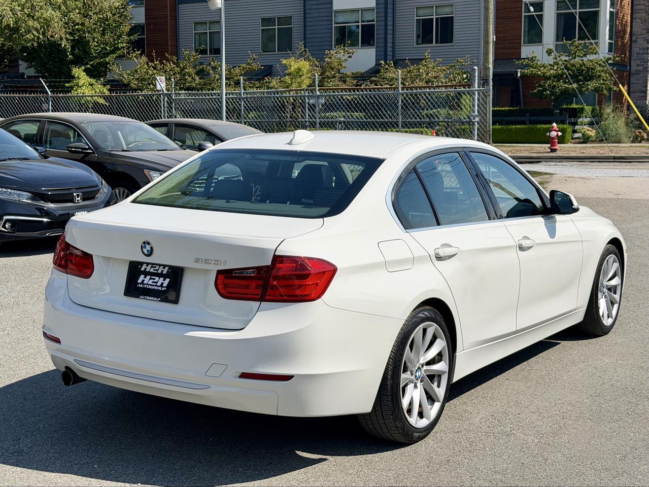 2014 BMW 3 Series FINANCING AVAILABLE Photo5