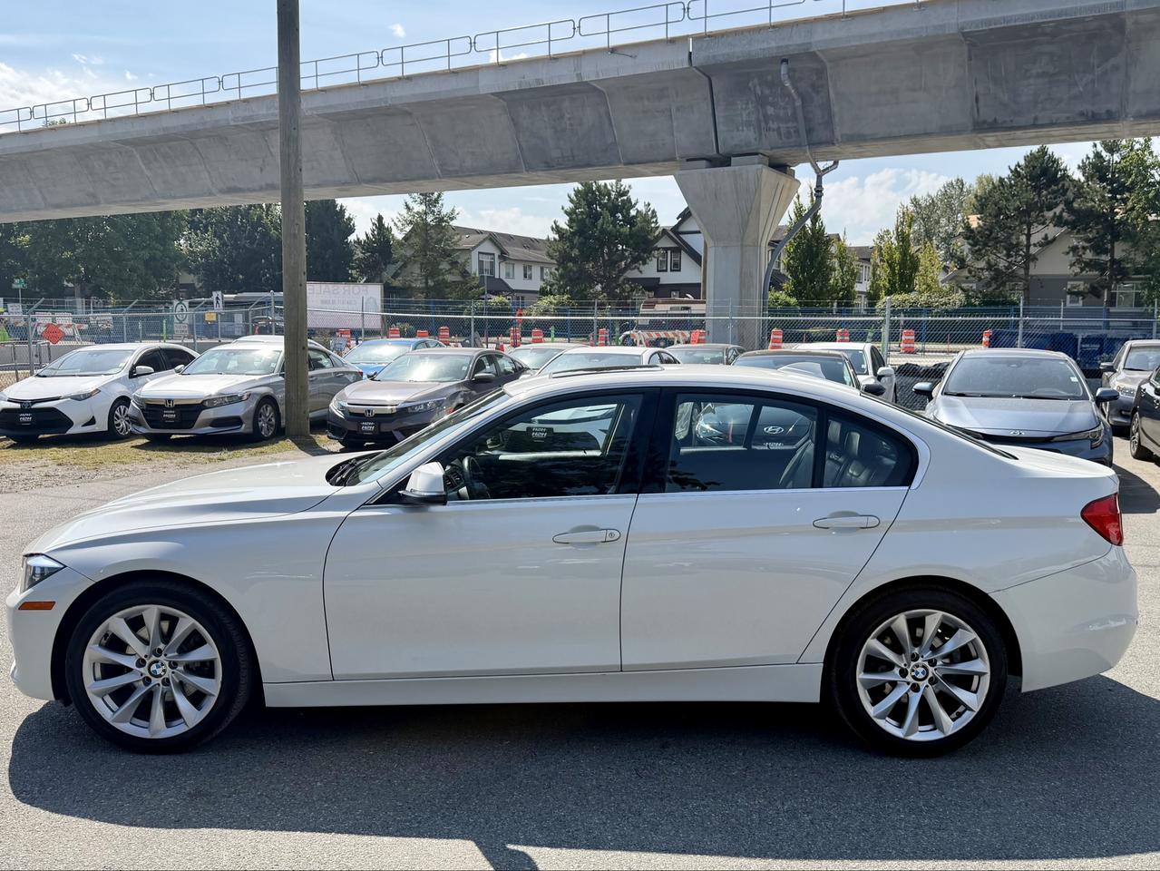 2014 BMW 3 Series FINANCING AVAILABLE Photo8