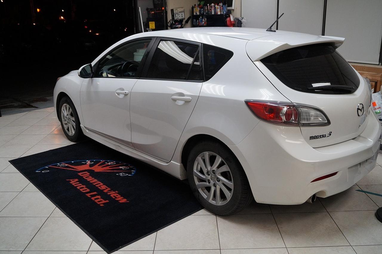 2012 Mazda MAZDA3 4dr HB Sport Auto GS-SKY Photo