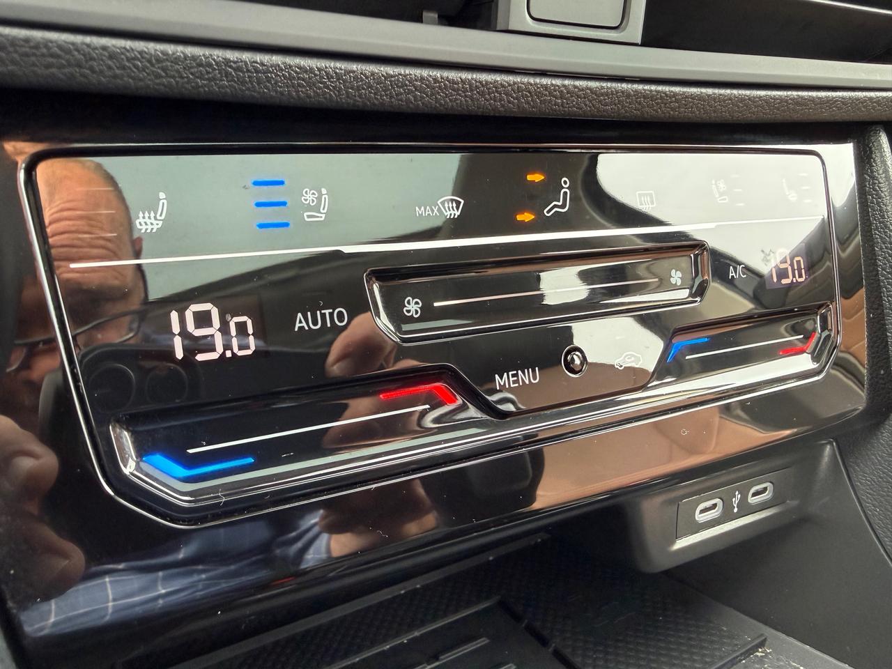 2025 Volkswagen Jetta Highline NAV! Sunroof! Brown Leather! Photo