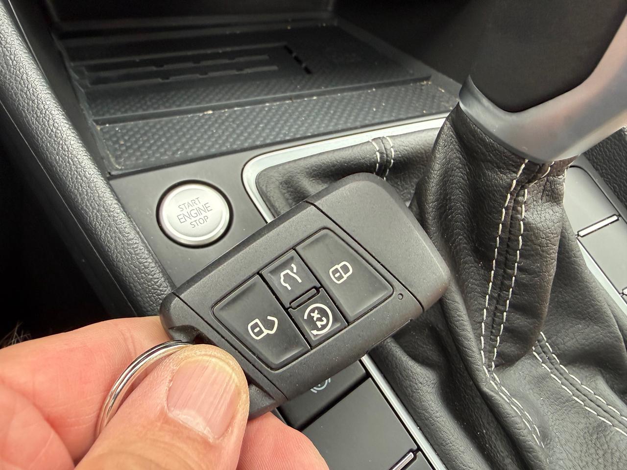 2025 Volkswagen Jetta Highline NAV! Sunroof! Brown Leather! Photo