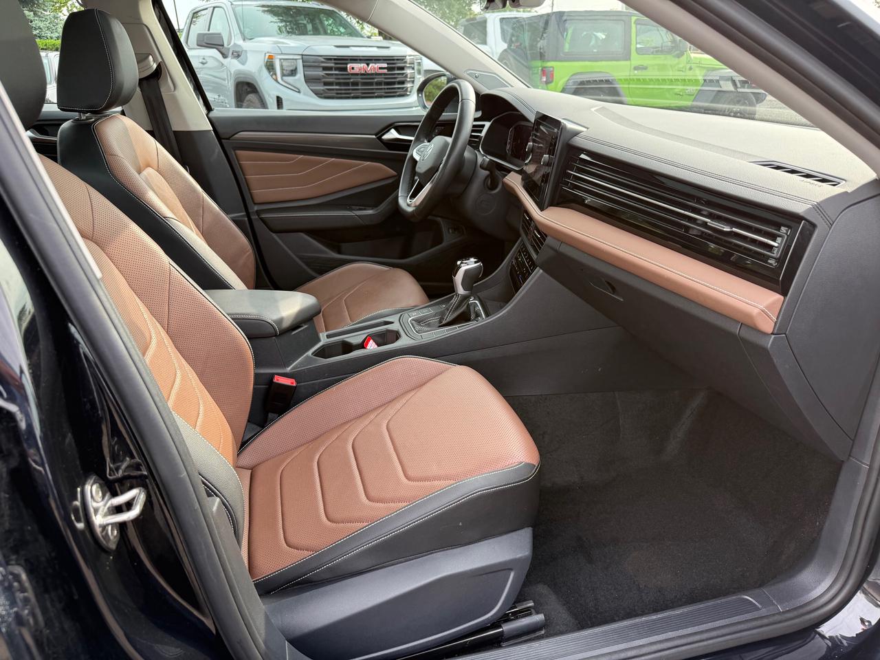 2025 Volkswagen Jetta Highline NAV! Sunroof! Brown Leather! Photo