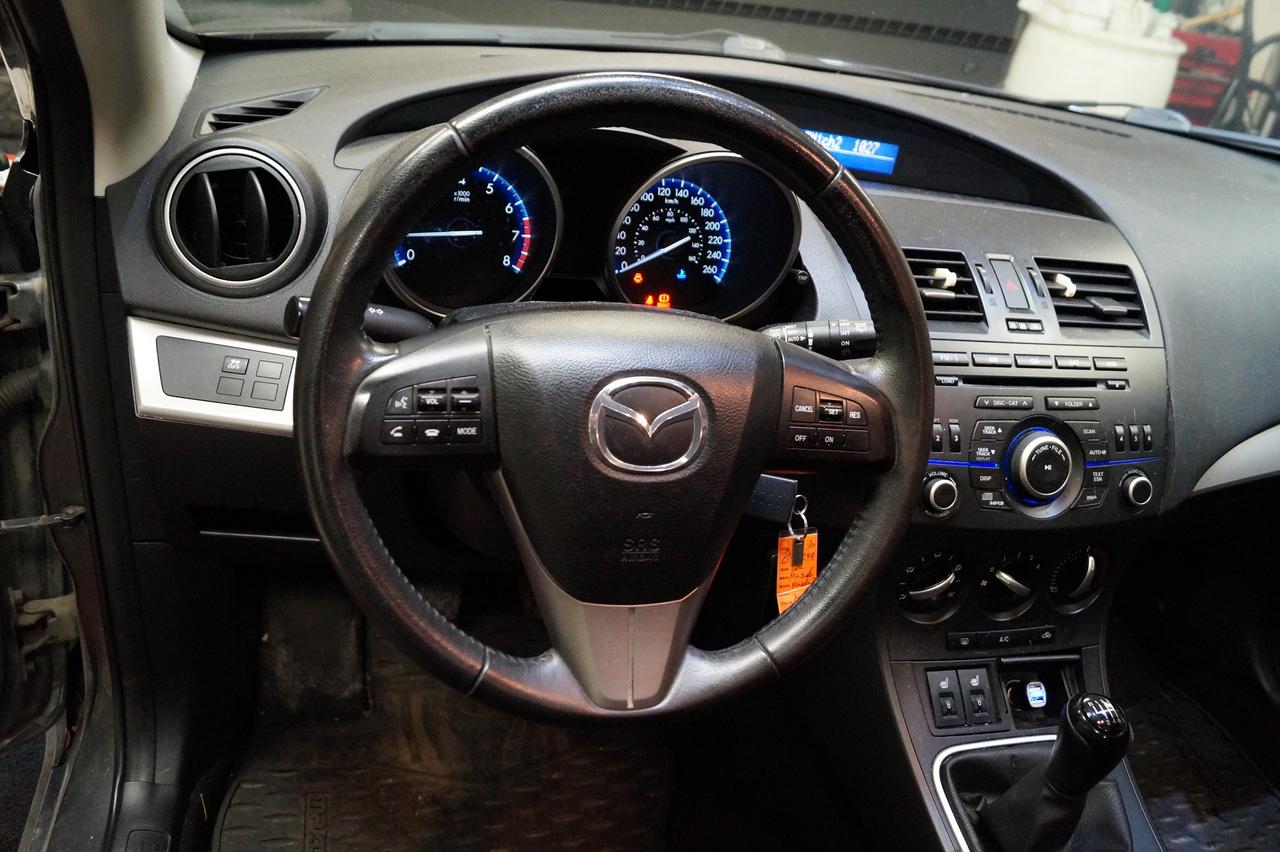 2012 Mazda MAZDA3 GS-SKY Photo