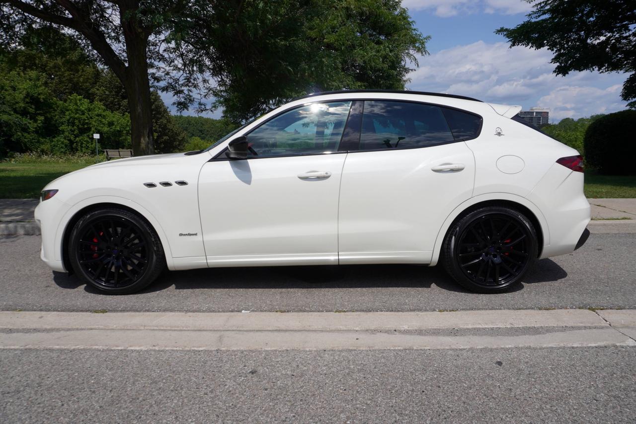 2019 Maserati Levante S GRANSPORT / NO ACCIDENTS / DEALER SERVICED / STUNNING COMBO Photo