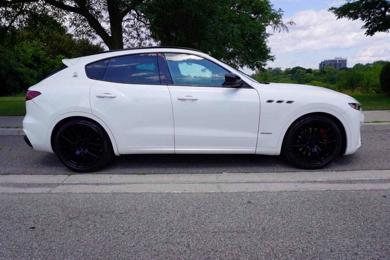 2019 Maserati Levante S GRANSPORT / NO ACCIDENTS / DEALER SERVICED / STUNNING COMBO Photo