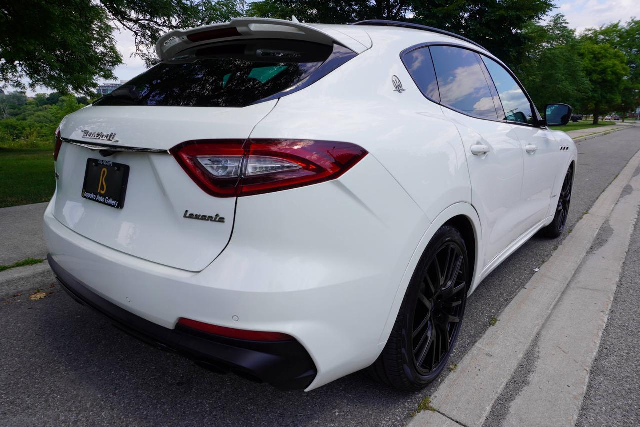 2019 Maserati Levante S GRANSPORT / NO ACCIDENTS / DEALER SERVICED / STUNNING COMBO Photo