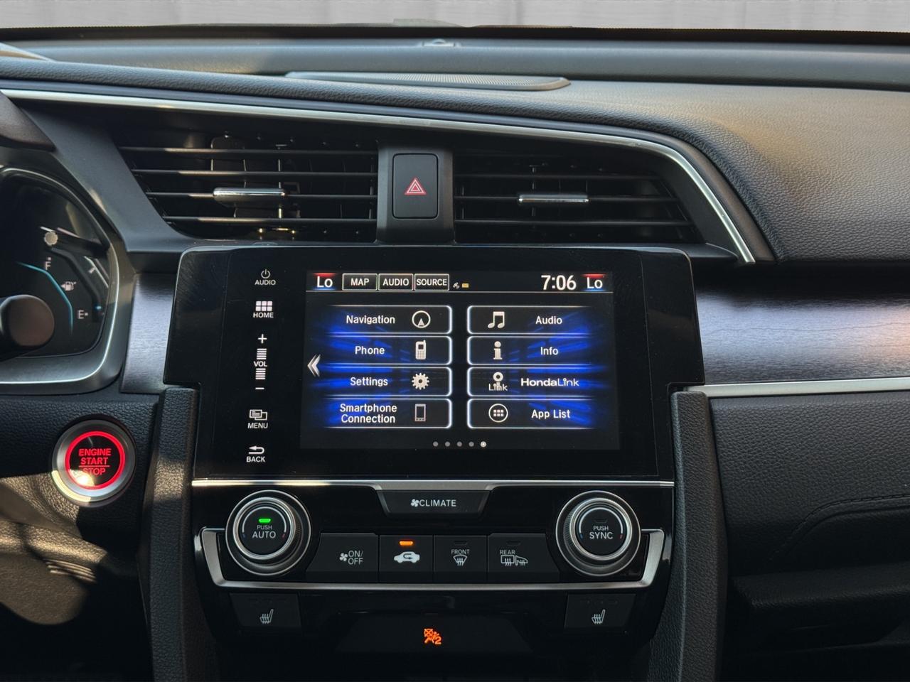 2017 Honda Civic 4dr CVT Touring Photo