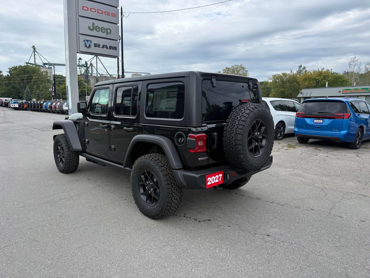 2027 Jeep Wrangler Willys 4 Door 4X4 - Dual Top Group - Manual! Photo