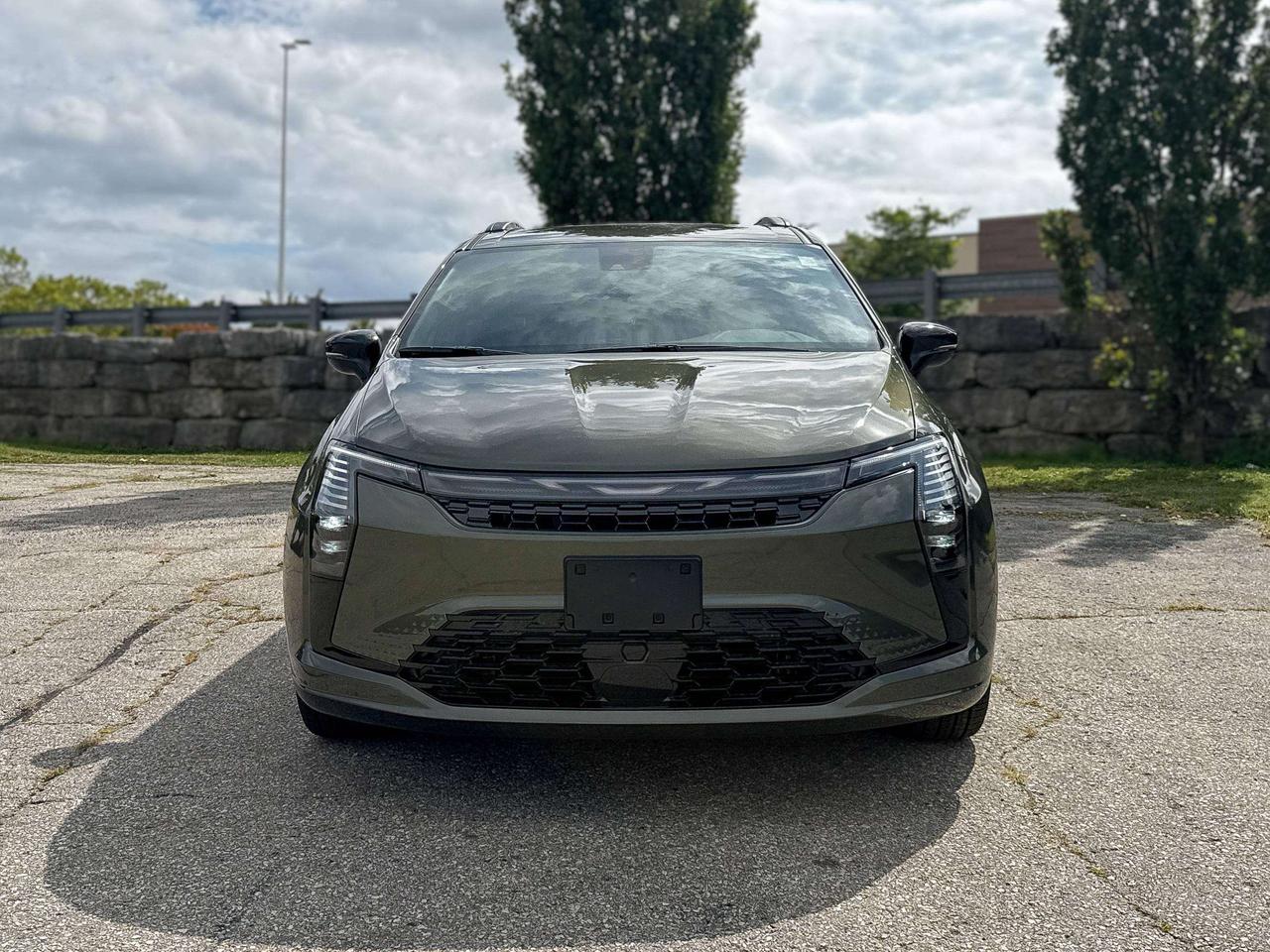 2027 Chrysler Pacifica Select FWD Photo5