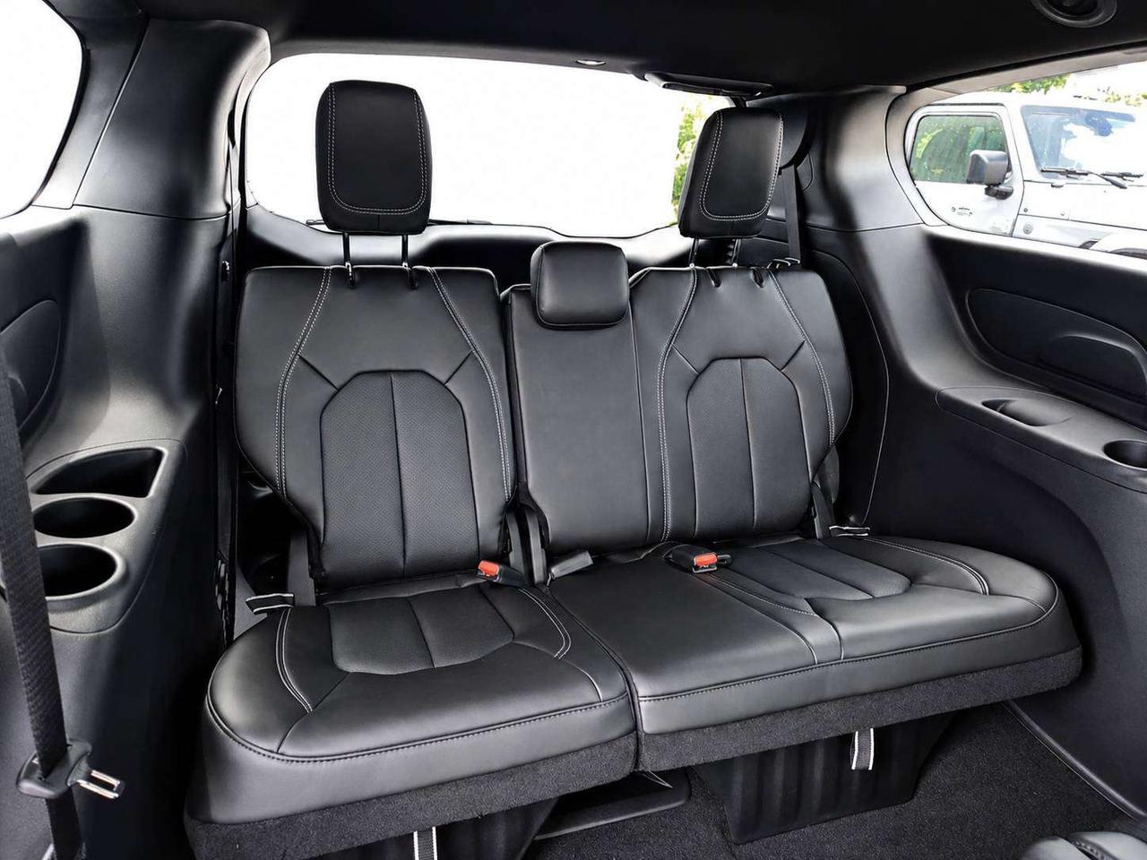 2027 Chrysler Pacifica SELECT | Leather | S APP PKG | Pwr Sliding Doors Photo