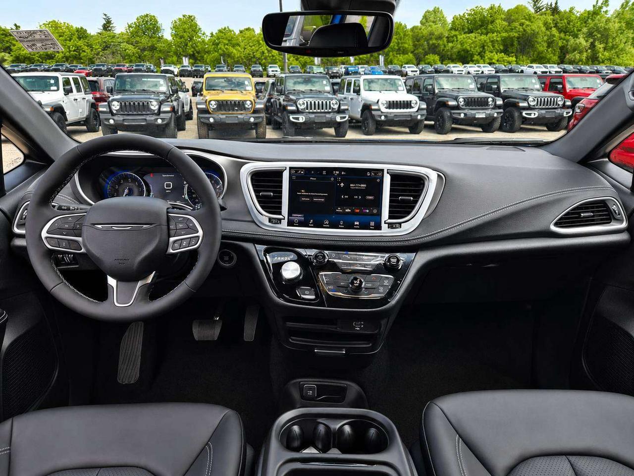 2027 Chrysler Pacifica SELECT | Leather | S APP PKG | Pwr Sliding Doors Photo