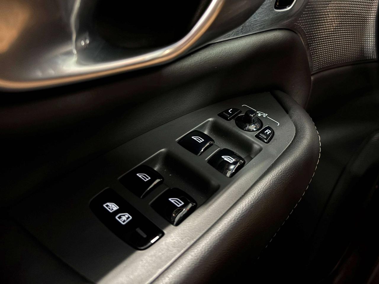 2024 Volvo XC90 Ultimate|B6AWD|BRIGHT THEME|LOADED|7PASS|NAV|HUD|+ Photo