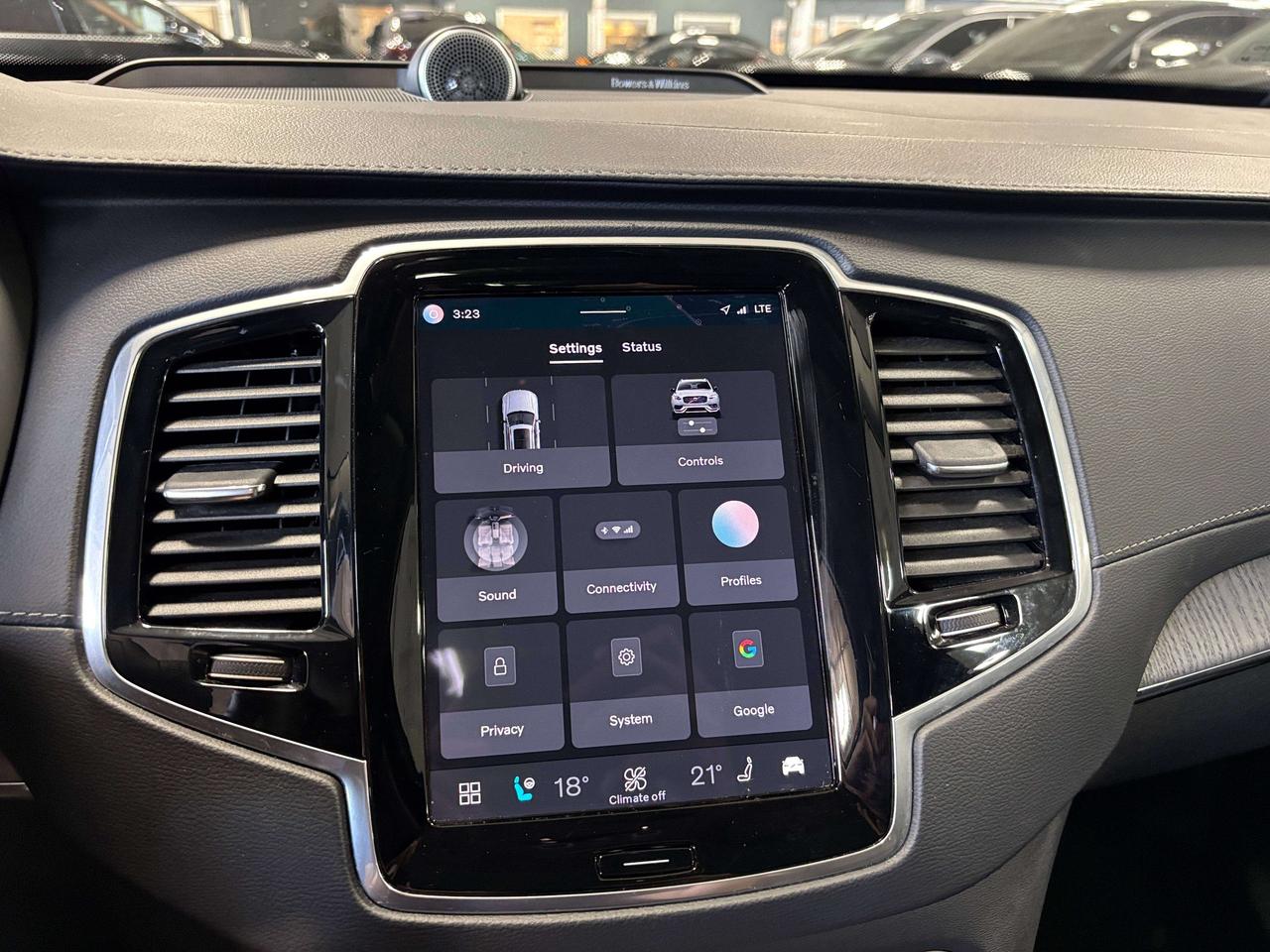 2024 Volvo XC90 Ultimate|B6AWD|BRIGHT THEME|LOADED|7PASS|NAV|HUD|+ Photo