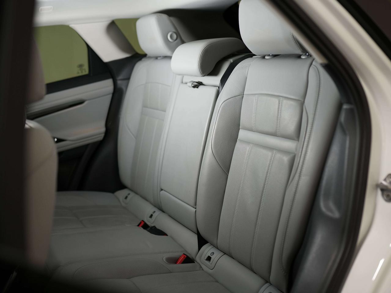 2022 Land Rover Evoque S | P250 | MERIDIAN | PANO Photo