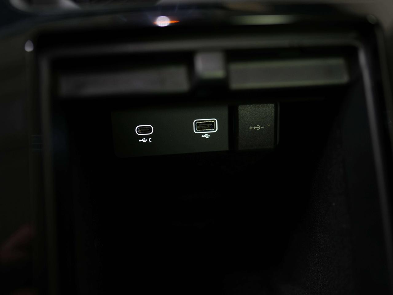2022 Land Rover Evoque S | P250 | MERIDIAN | PANO Photo