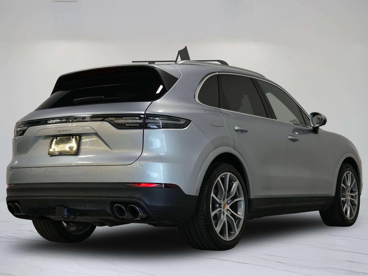 2023 Porsche Cayenne PREMIUM PKG | PANO | 21 IN Photo