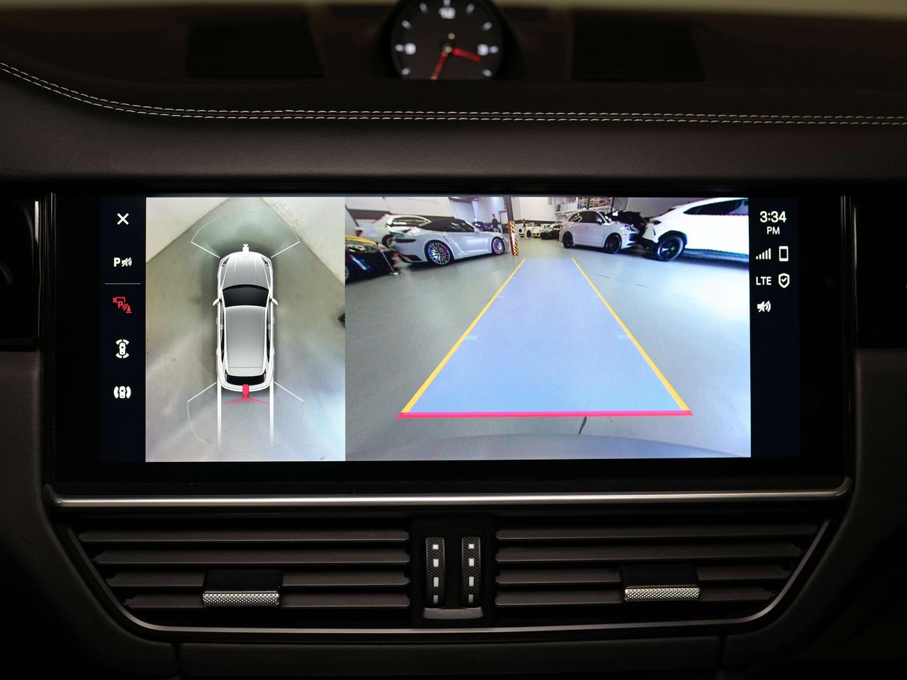 2023 Porsche Cayenne PREMIUM PKG | PANO | 21 IN Photo