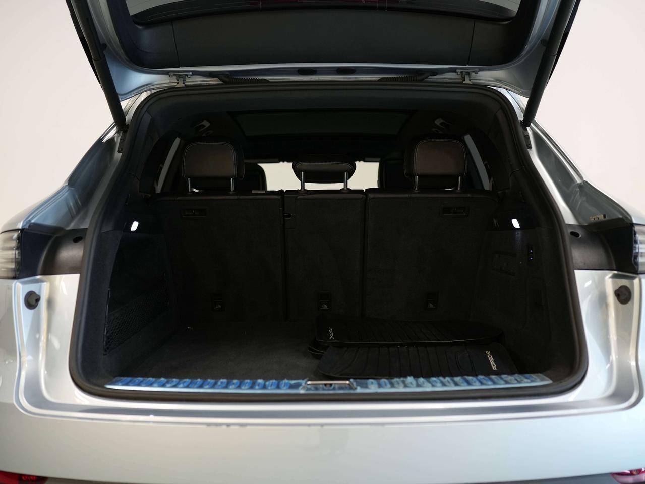 2023 Porsche Cayenne PREMIUM PKG | PANO | 21 IN Photo