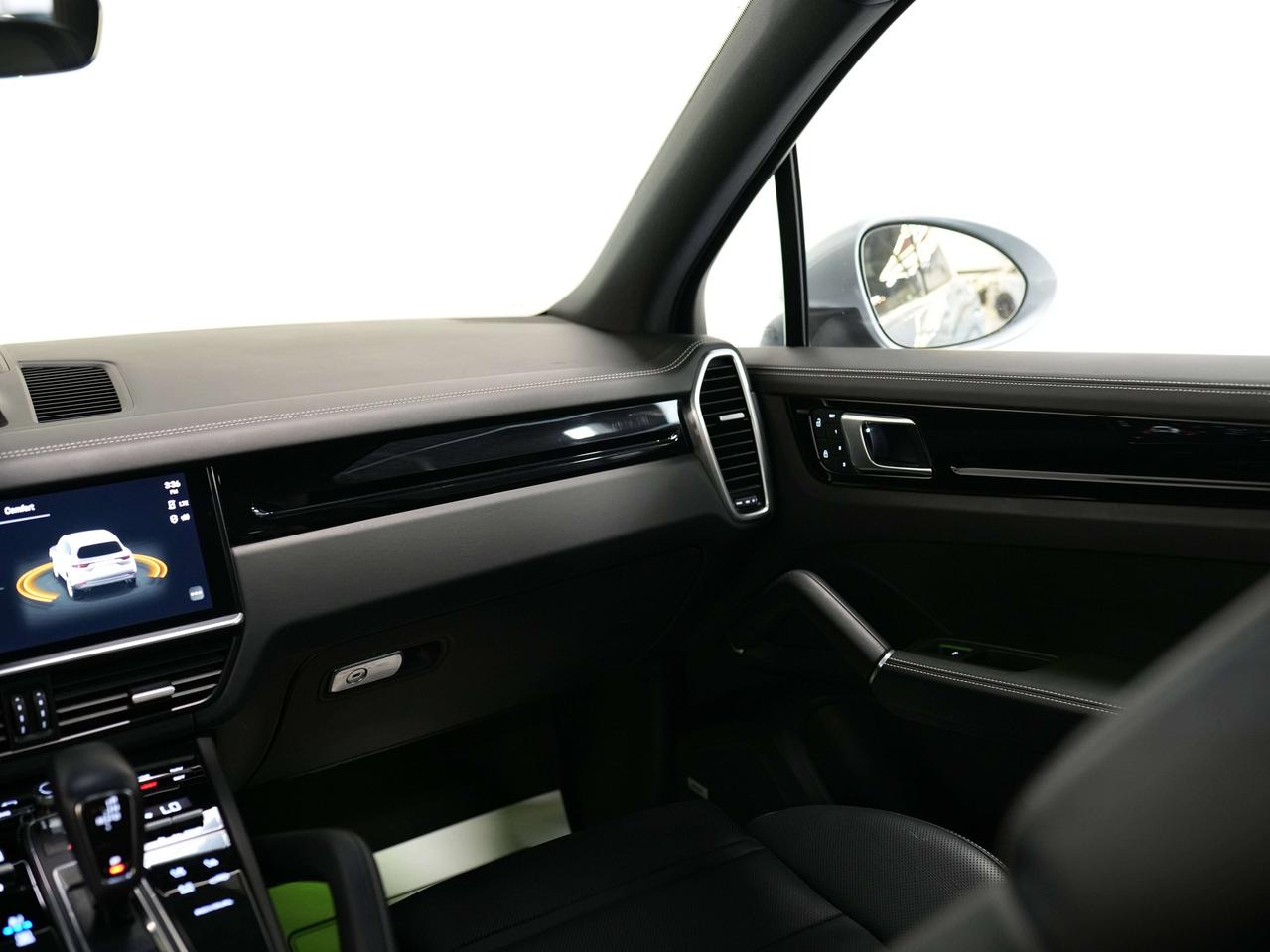 2023 Porsche Cayenne PREMIUM PKG | PANO | 21 IN Photo