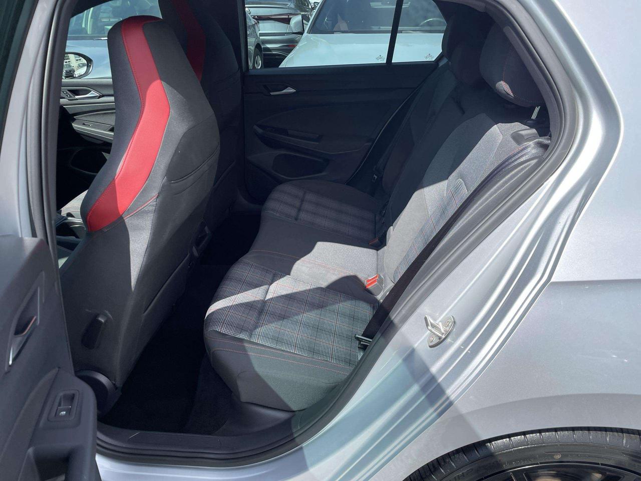 2022 Volkswagen Golf GTI Autobahn RARE 6 SPEED!!  AUTOBAHN, NAVI, HTD. SEATS, BK. CAM, ALLOYS Photo