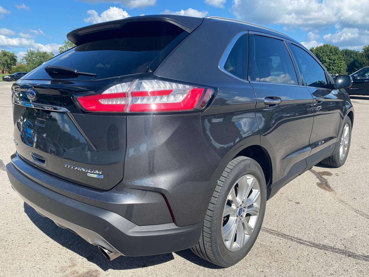 2019 Ford Edge TITANIUM, CLEAN CARFAX, AWD, LEATHER, REMOTE START Photo