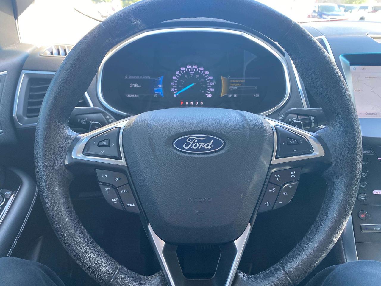 2019 Ford Edge TITANIUM, CLEAN CARFAX, AWD, LEATHER, REMOTE START Photo