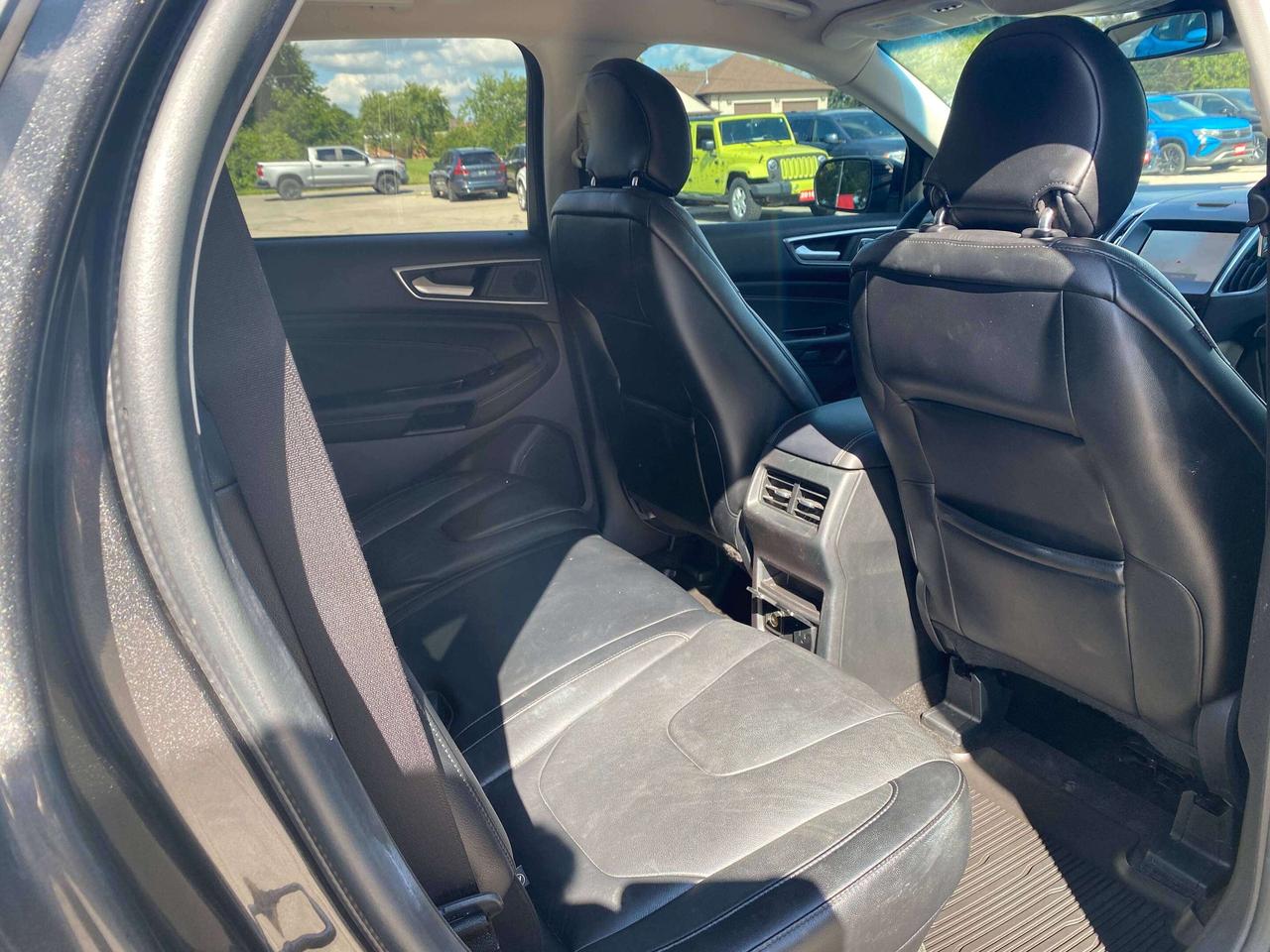 2019 Ford Edge TITANIUM, CLEAN CARFAX, AWD, LEATHER, REMOTE START Photo