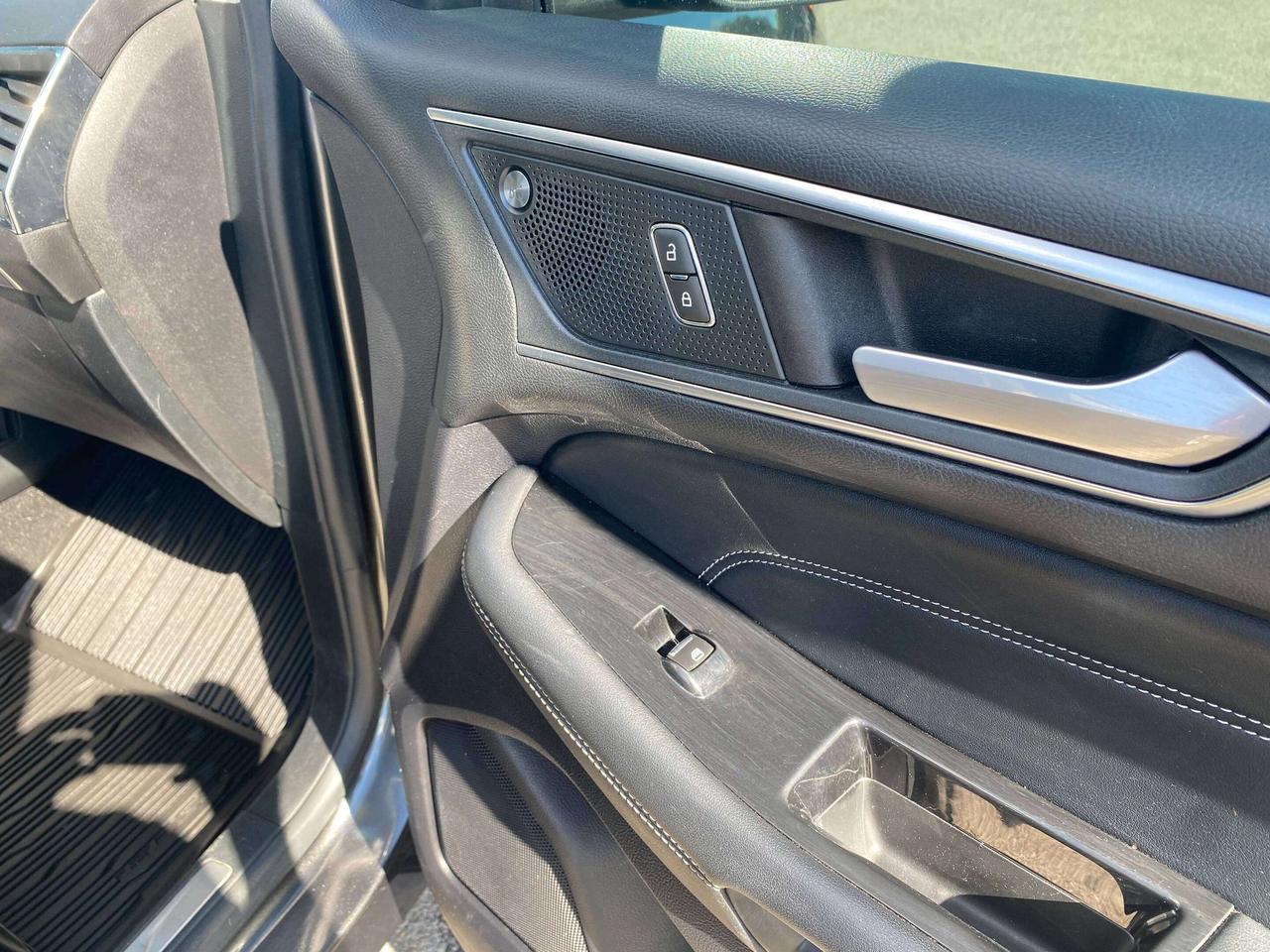 2019 Ford Edge TITANIUM, CLEAN CARFAX, AWD, LEATHER, REMOTE START Photo