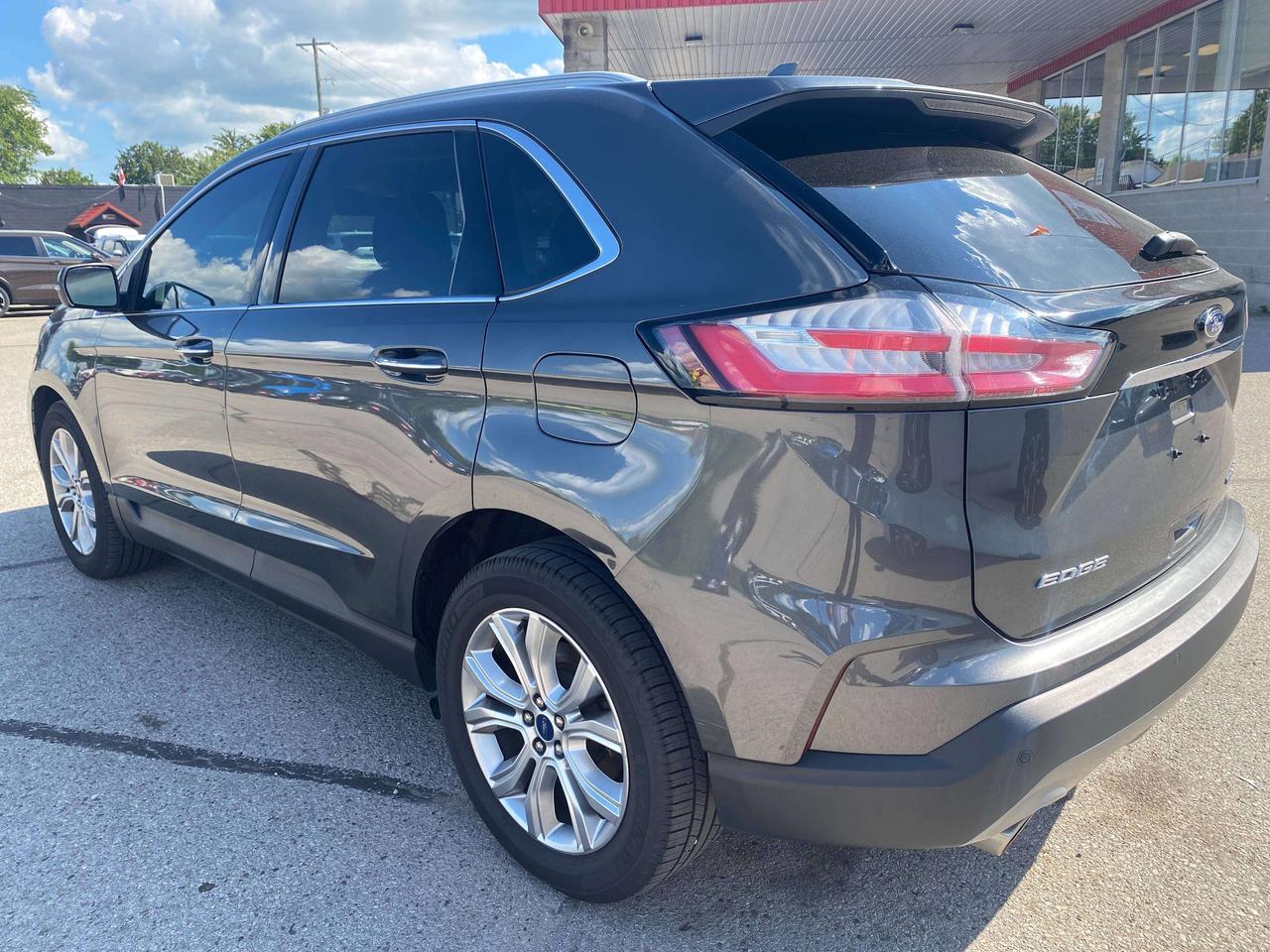 2019 Ford Edge TITANIUM, CLEAN CARFAX, AWD, LEATHER, REMOTE START - Photo #6