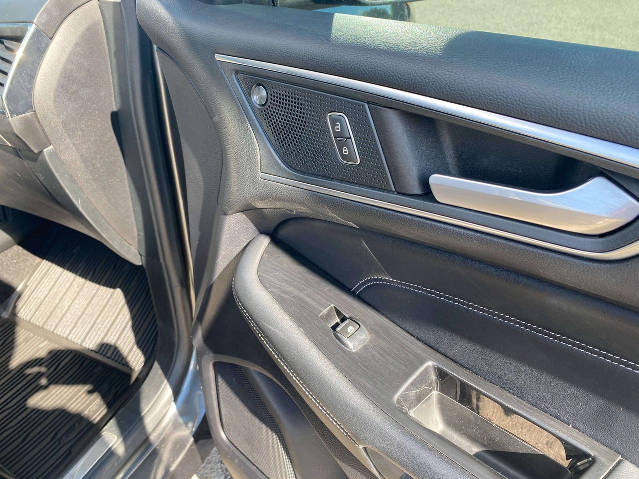 2019 Ford Edge TITANIUM, CLEAN CARFAX, AWD, LEATHER, REMOTE START Photo