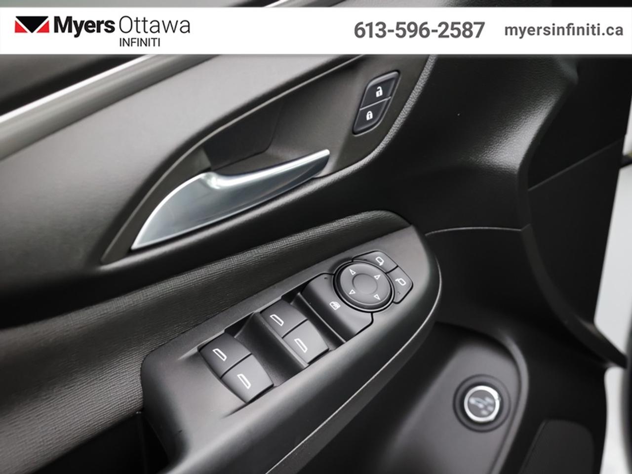2024 Buick Envista Avenir   Moonroof, Heated Leather Seats, Low KMS Photo