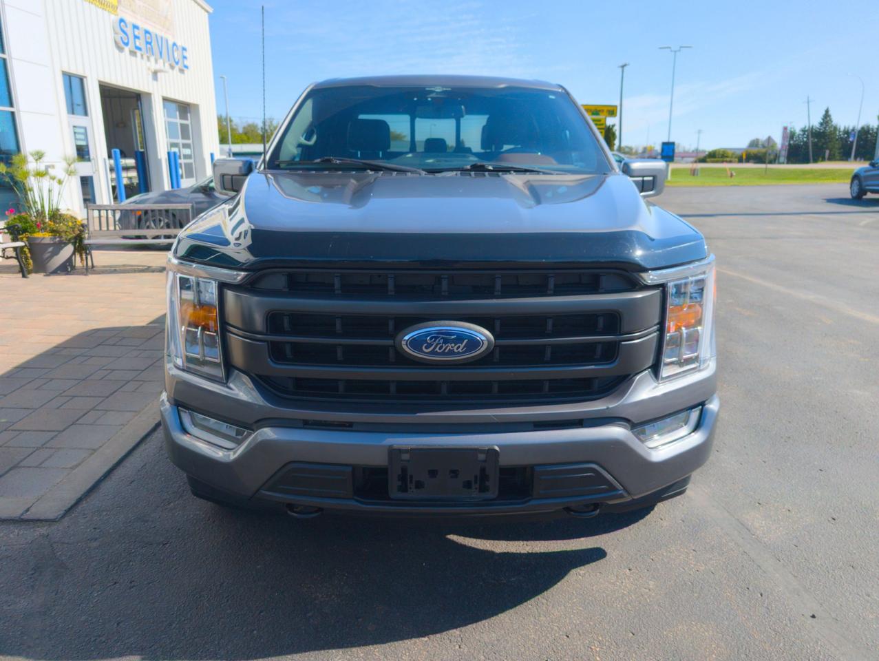 2023 Ford F-150 Lariat Photo2