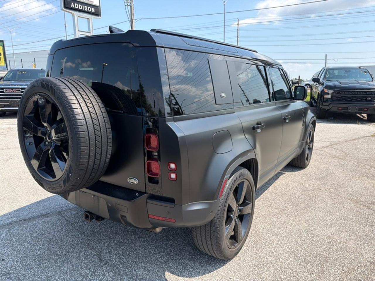 2020 Land Rover Defender First Edition 110 Photo
