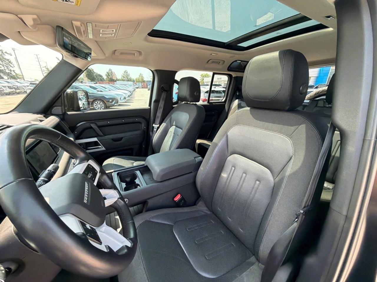 2020 Land Rover Defender First Edition 110 Photo
