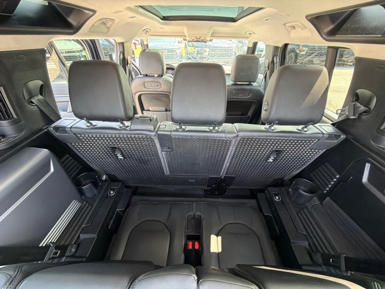 2020 Land Rover Defender First Edition 110 Photo