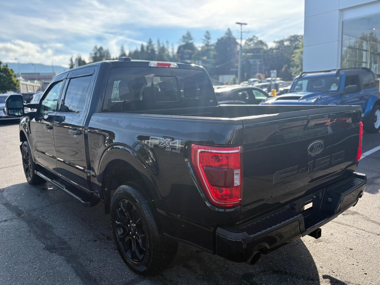 2023 Ford F-150 XLT Photo2