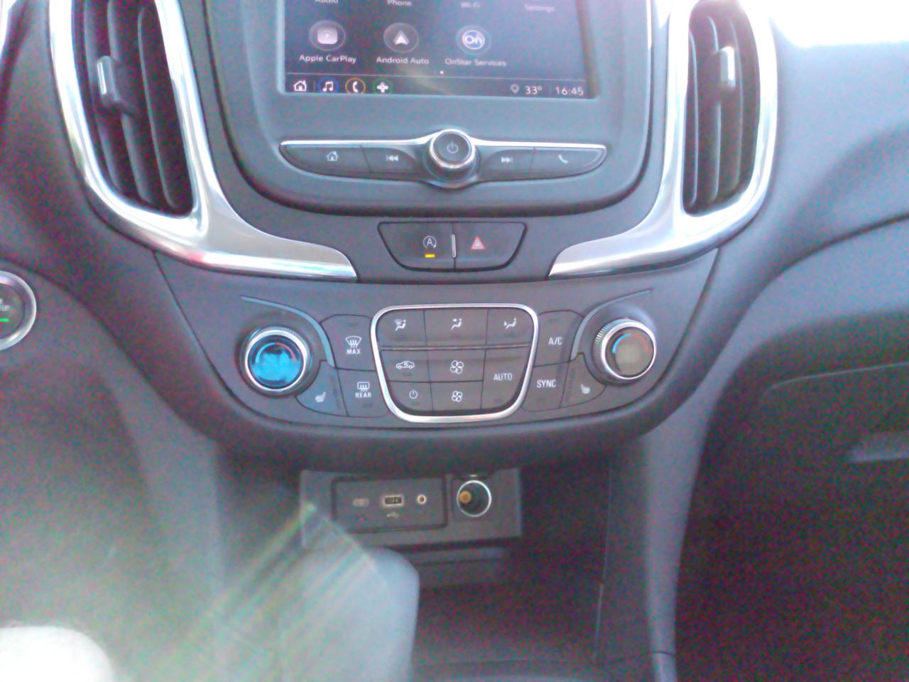 2022 Chevrolet Equinox LT Photo