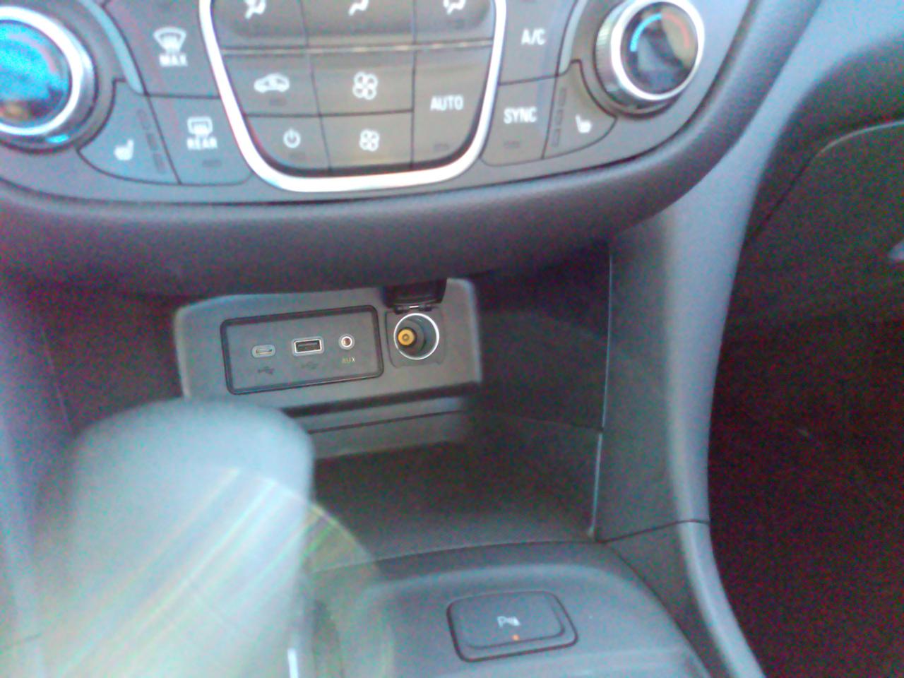 2022 Chevrolet Equinox LT Photo
