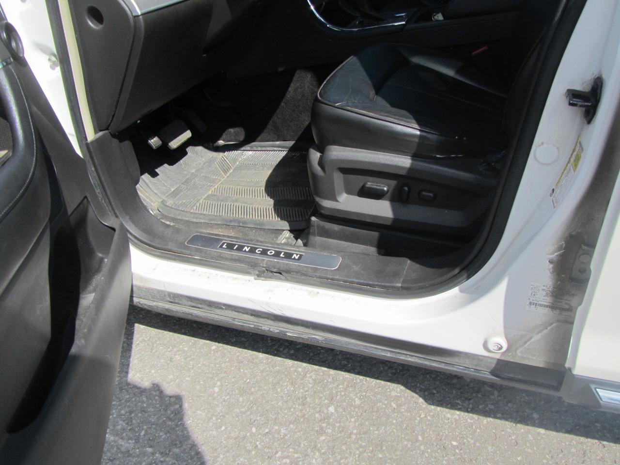 2013 Lincoln MKX AWD 4DR Photo