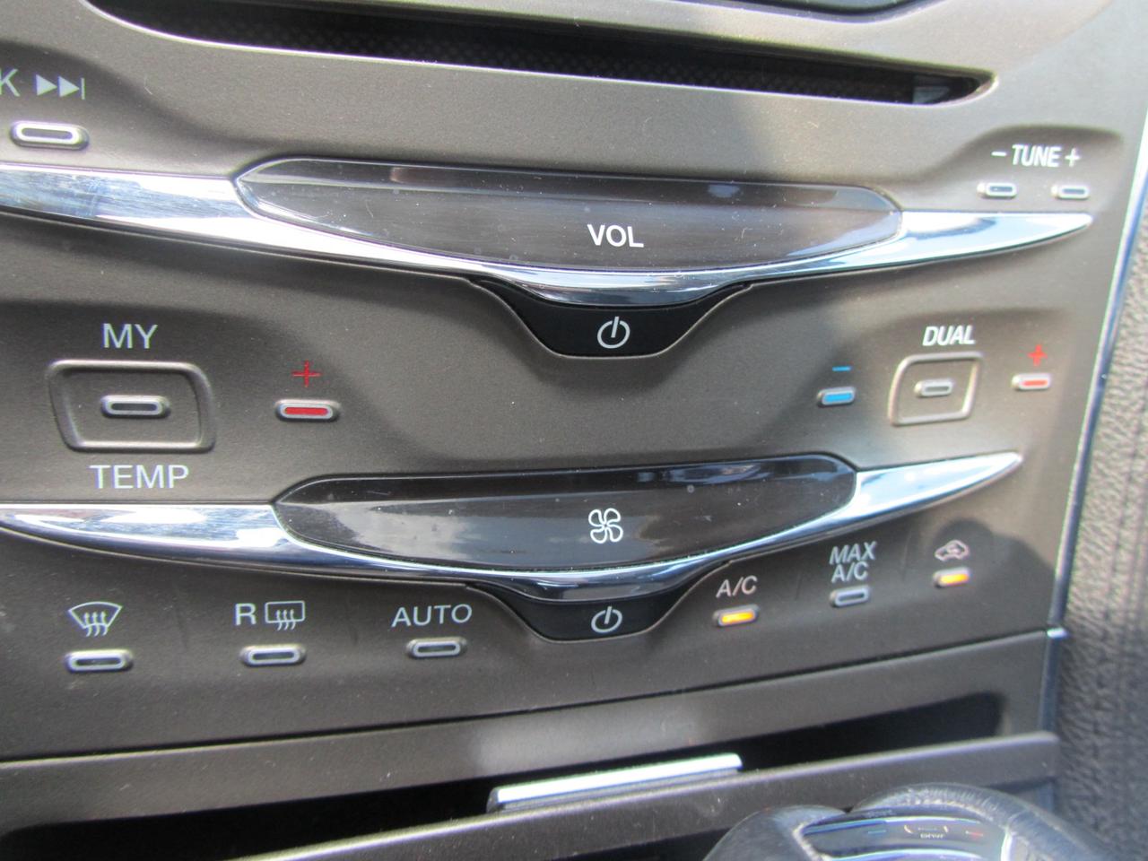 2013 Lincoln MKX AWD 4DR Photo