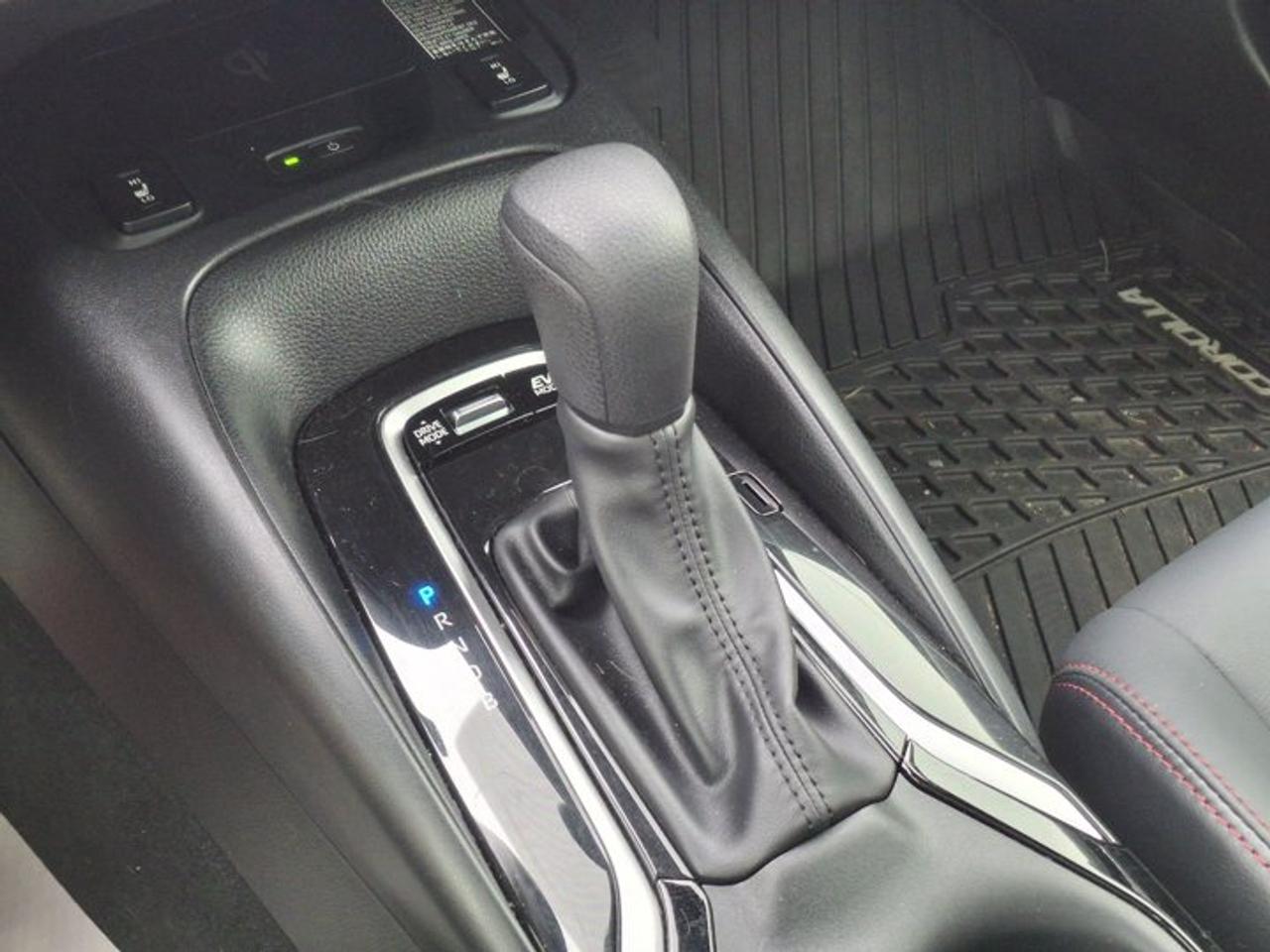 2024 Toyota Corolla Hybrid XSE AWD  | Leather | Sunroof | Nav | CarPlay + Android | Power Seat | Heated Seats and More ! Photo