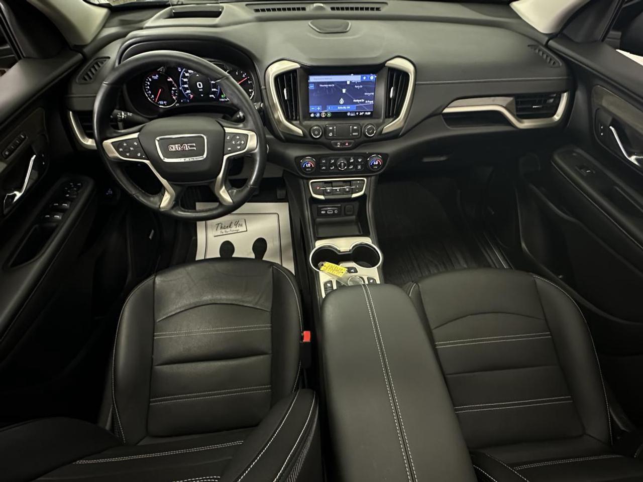 2024 GMC Terrain Denali DENALI/AWD/PANOROOF/LEATHER/NAVI/OFF 1 OWNER LEASE! Photo
