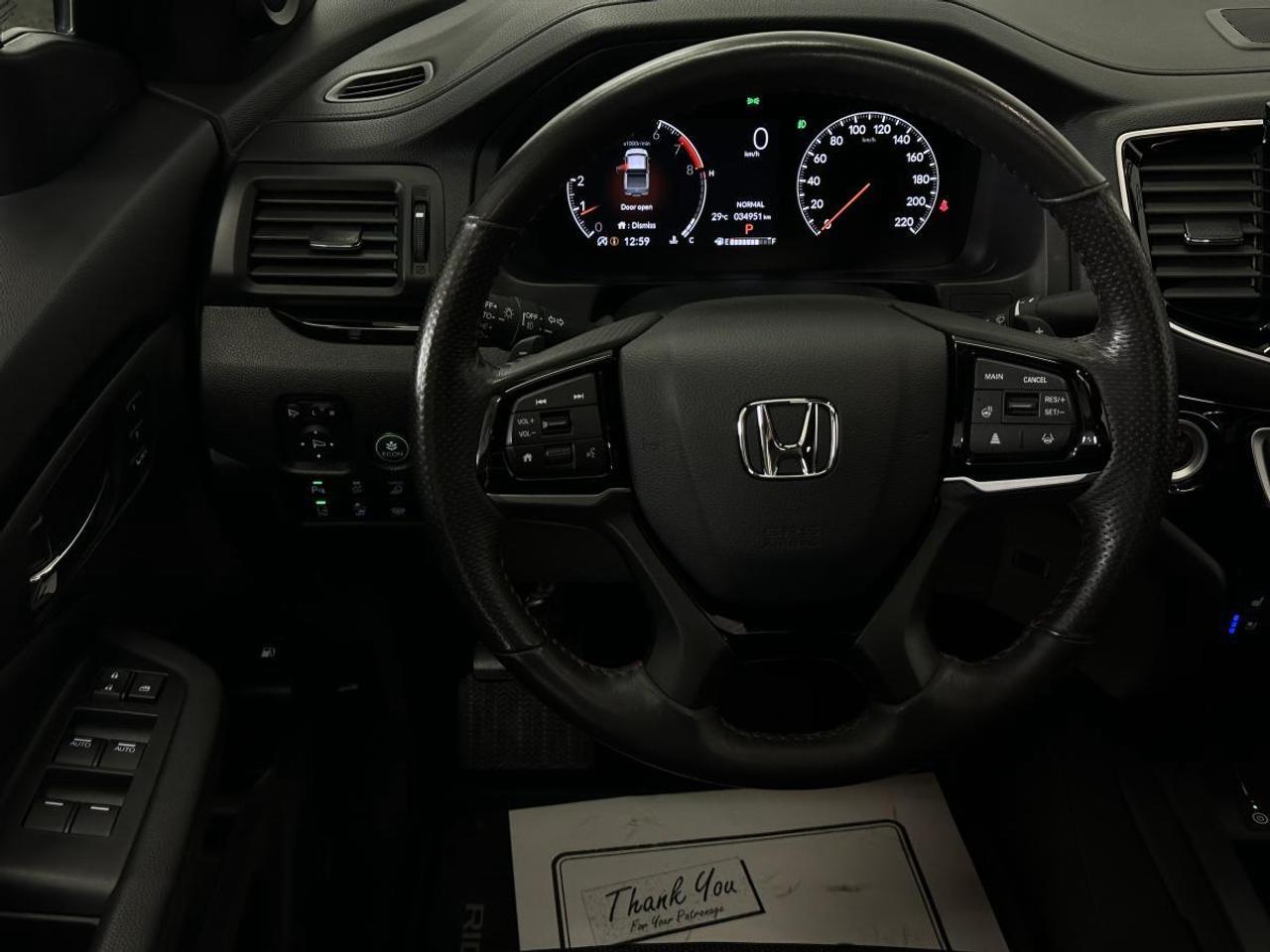 2025 Honda Ridgeline Black Edition BLACK EDITION/AWD/LEATHER/NAVI/ROOF/OFF 1 OWNER HONDA LEASE! Photo