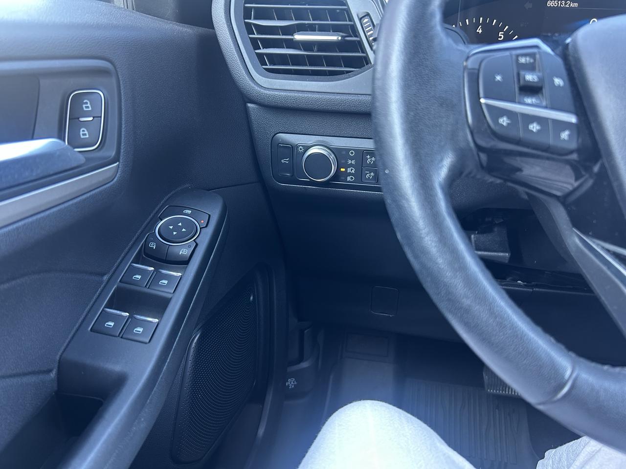2021 Ford Escape SE 1.5 TURBO Photo