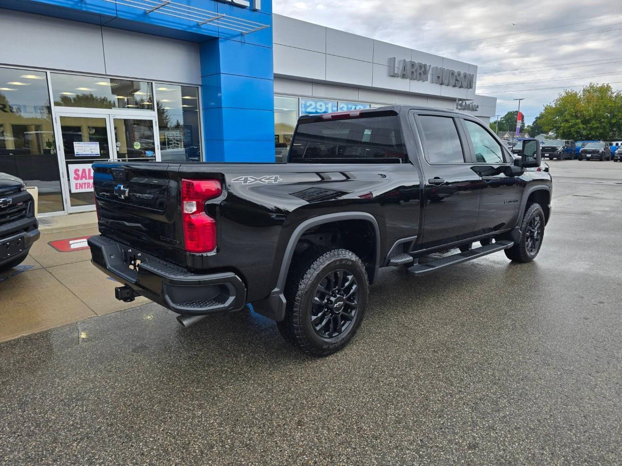 2026 Chevrolet Silverado 2500 HD 4WD Crew Cab Standard Box Custom Photo