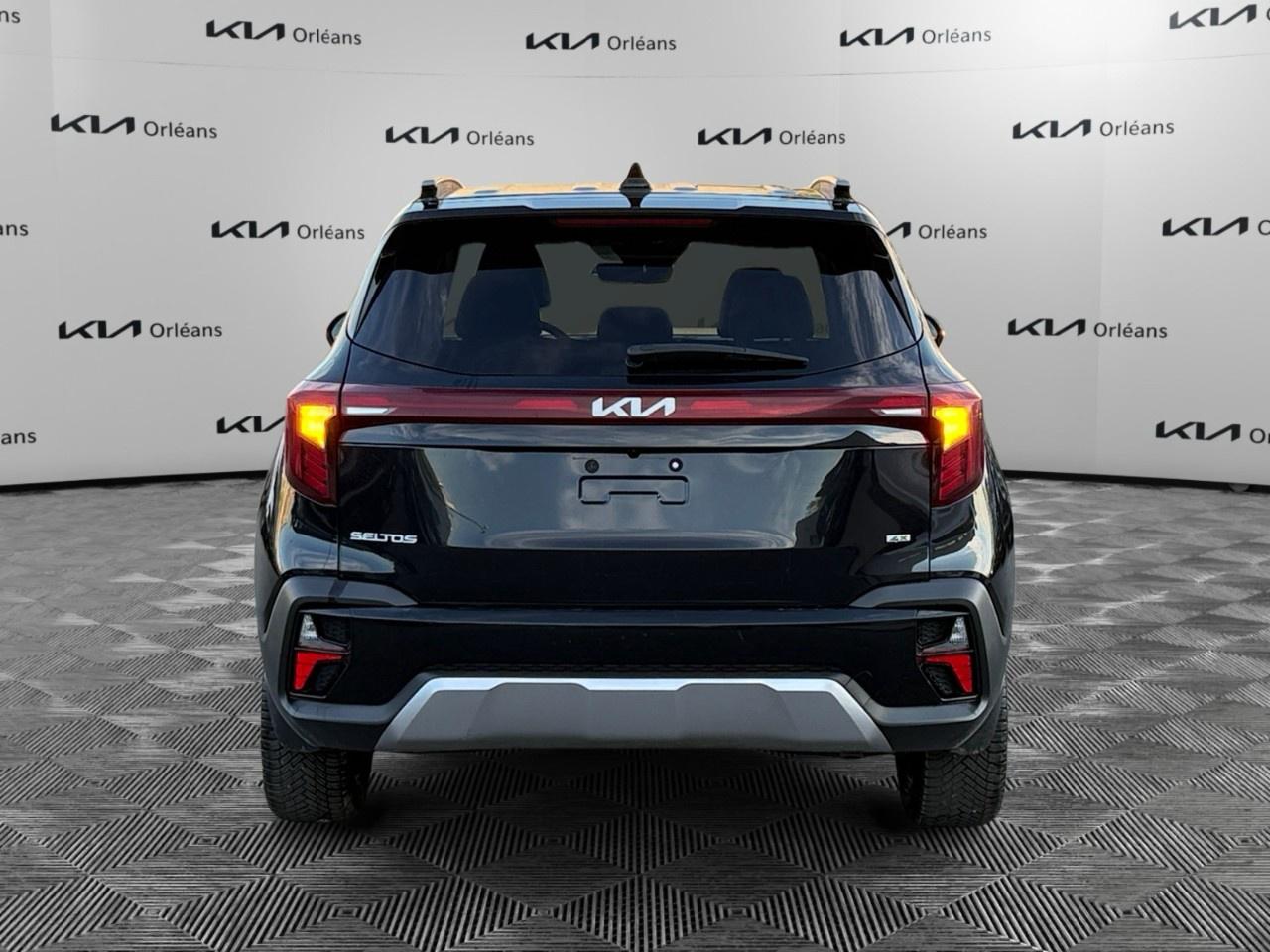 2025 Kia Seltos EX AWD Photo